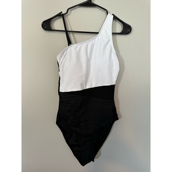 NWT Yonique One Piece Swimsuit size Small - Picture 1 of 5